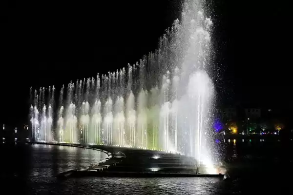 China’s Top 10 Beautiful Musical Fountains Zhaoqing Paifang Square Music Fountain