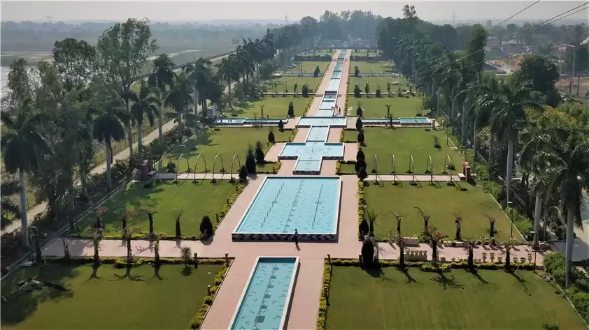 In-ground Rain Dance Fountain And 450M Long Pond Fountain At AATAPI Wonderland, India3