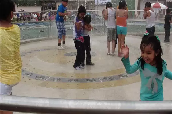 Fontaine interactive à sol sec 3 nteractive Dry Floor3