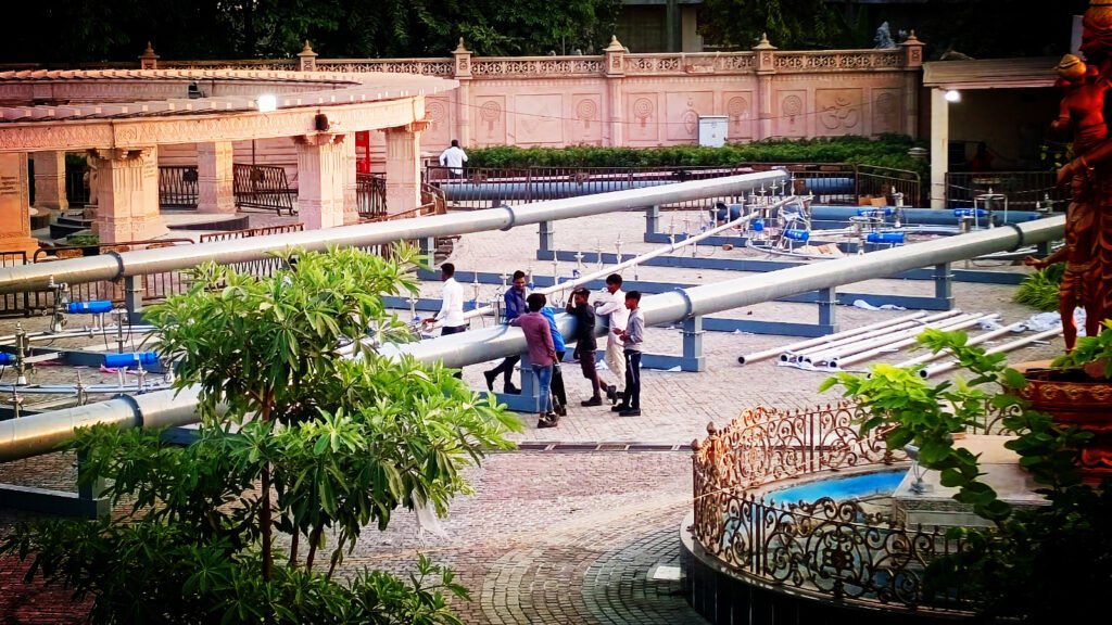 Installation de la fontaine musicale flottante de 100 m, Inde 1 1 2