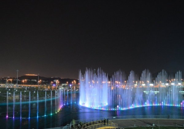 Projet de fontaine musicale : Fontaine à 128 points, Inde 11 Music Fountain Project: 128-Point Chasing Fountain, India