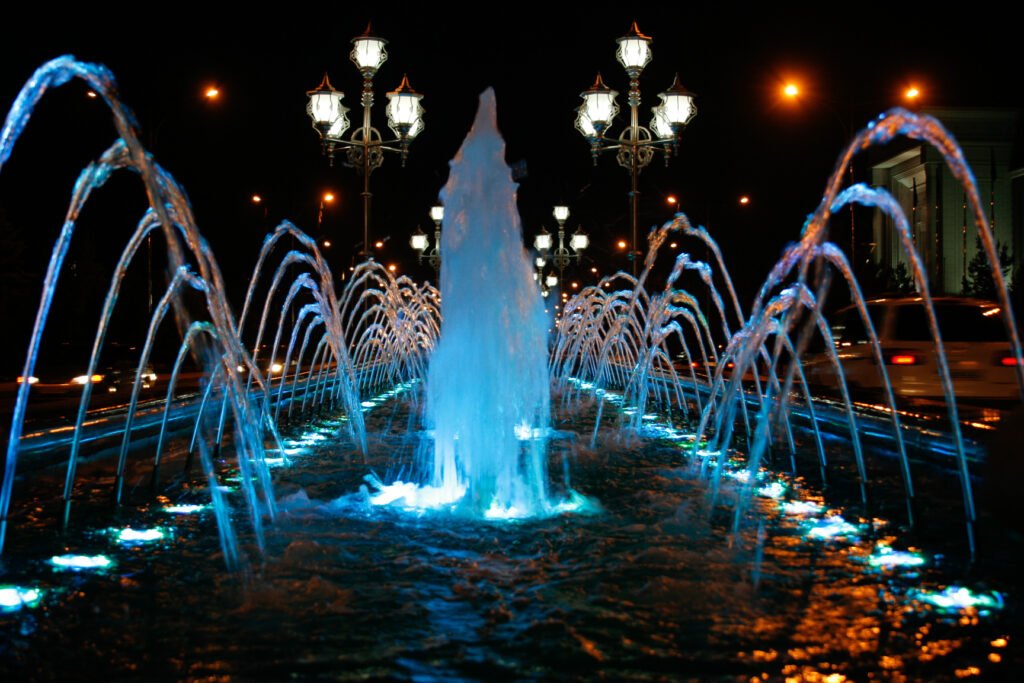 Fontaines dansantes au Turkménistan : un mélange fascinant d'eau, de lumière et de musique 5 Dancing Fountains in Turkmenistan