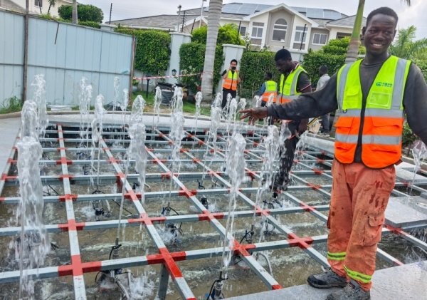 Fontaine Musicale Ghana au Palais Présidentiel : Un Projet Couronné de Succès 1 Ghana Presidential Palace fountain