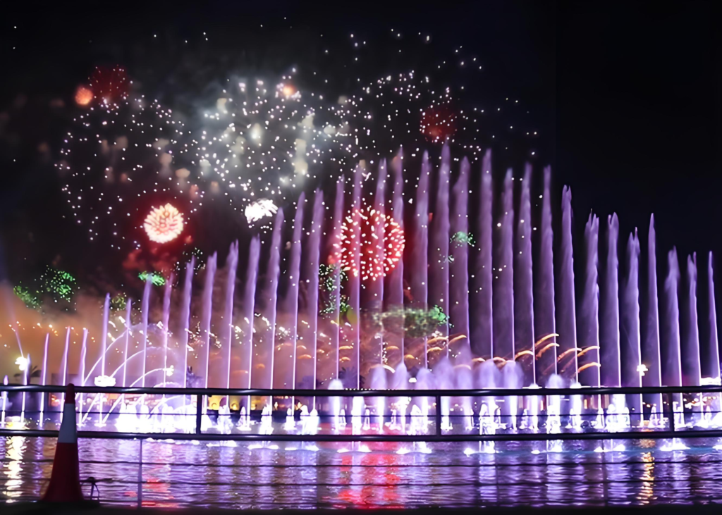 Quelles sont les 10 plus belles fontaines musicales du monde ? 1 The Riyadh Fountain show in Saudi Arabia ,one of the Top 10 Musical Fountains in the World